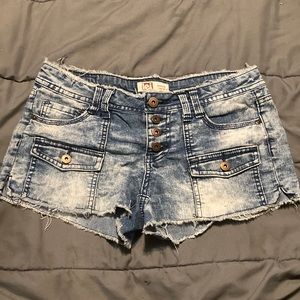 Lei ashley low rise Jean shorts